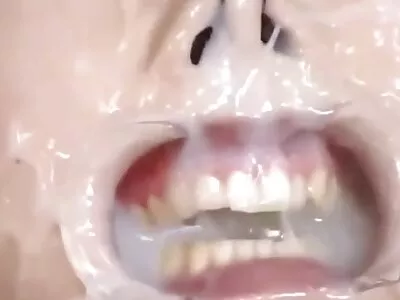 Ze wil gratis lesbisch filmpjes als een echte pornoster zijn