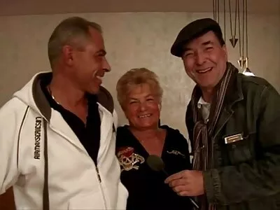 Lily, Tank sex filmpjes trio en Svjat